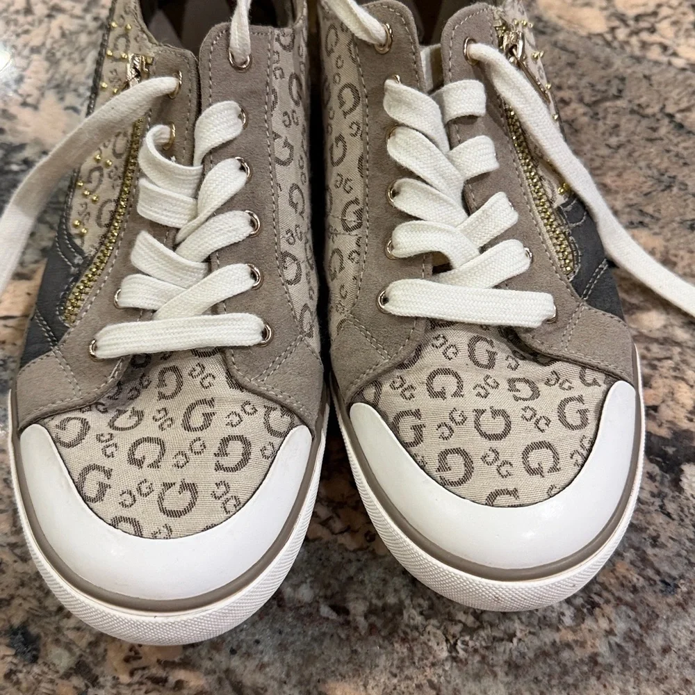 Guess Women's Sneakers - Beige and Black